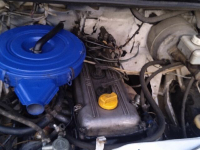 Белый ГАЗ 2310 Соболь, объемом двигателя 2.5 л и пробегом 300 тыс. км за 1500 $, фото 2 на Automoto.ua