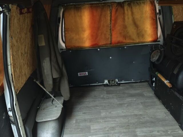 Белый ГАЗ 2310 Соболь, объемом двигателя 2 л и пробегом 190 тыс. км за 3500 $, фото 4 на Automoto.ua