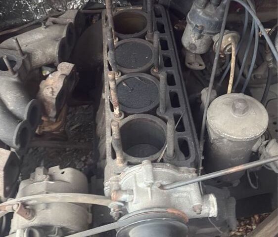 Красный ГАЗ 2310 Соболь, объемом двигателя 0 л и пробегом 200 тыс. км за 700 $, фото 5 на Automoto.ua