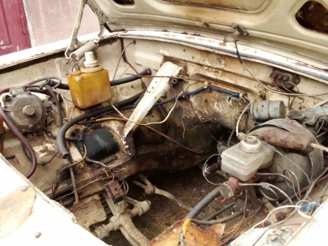 Белый ГАЗ 24-10 Волга, объемом двигателя 0 л и пробегом 100 тыс. км за 362 $, фото 2 на Automoto.ua