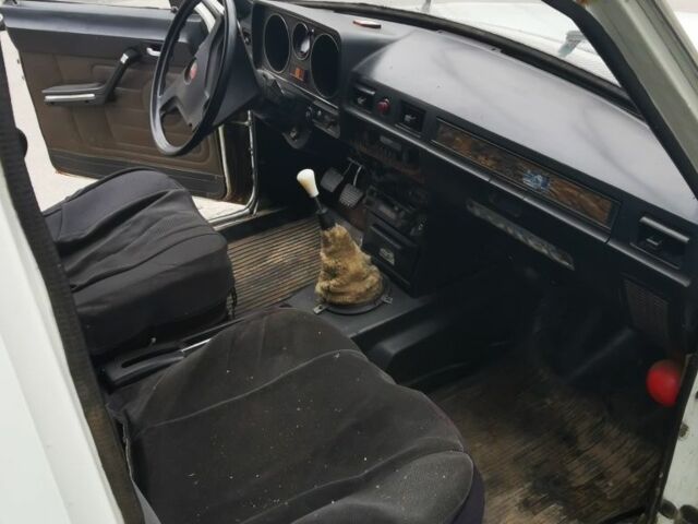 Білий ГАЗ 24-10 Волга, об'ємом двигуна 0 л та пробігом 810 тис. км за 290 $, фото 2 на Automoto.ua