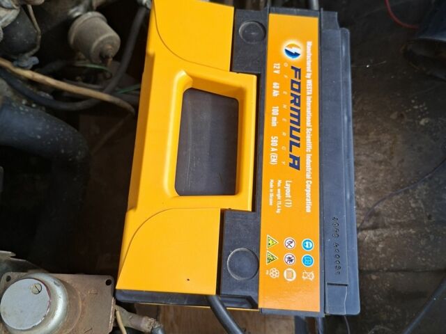 Белый ГАЗ 24-10 Волга, объемом двигателя 2.4 л и пробегом 52 тыс. км за 1400 $, фото 5 на Automoto.ua