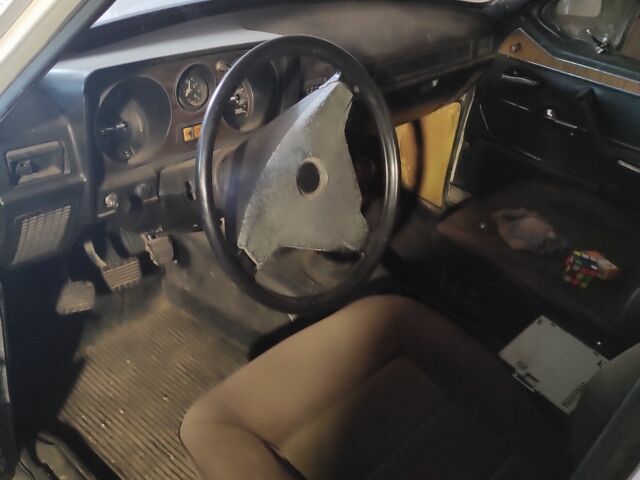 Білий ГАЗ 24-10 Волга, об'ємом двигуна 2.4 л та пробігом 10 тис. км за 947 $, фото 3 на Automoto.ua