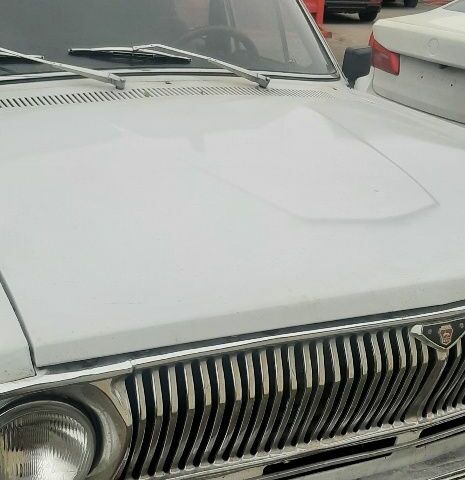 Белый ГАЗ 24-10 Волга, объемом двигателя 2.5 л и пробегом 100 тыс. км за 712 $, фото 2 на Automoto.ua