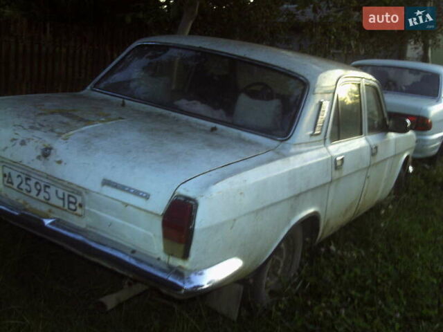 Белый ГАЗ 24-10 Волга, объемом двигателя 2.4 л и пробегом 210 тыс. км за 534 $, фото 2 на Automoto.ua