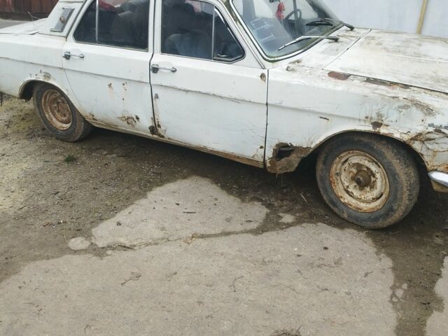 Белый ГАЗ 24-10 Волга, объемом двигателя 2.4 л и пробегом 150 тыс. км за 238 $, фото 2 на Automoto.ua