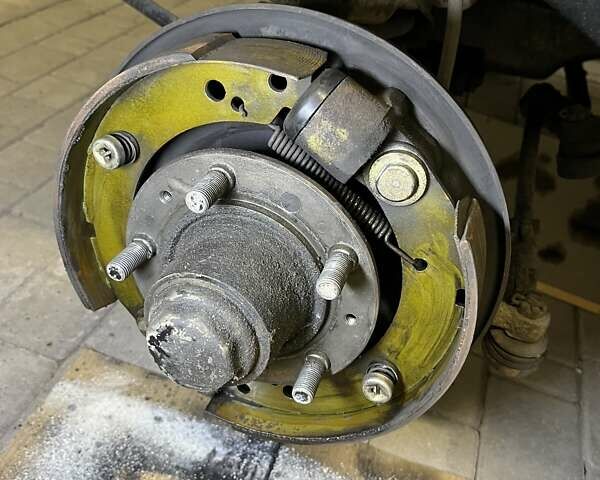 Белый ГАЗ 24-10 Волга, объемом двигателя 2.4 л и пробегом 46 тыс. км за 5642 $, фото 18 на Automoto.ua