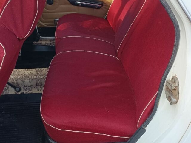 Білий ГАЗ 24-10 Волга, об'ємом двигуна 2.4 л та пробігом 100 тис. км за 1429 $, фото 6 на Automoto.ua