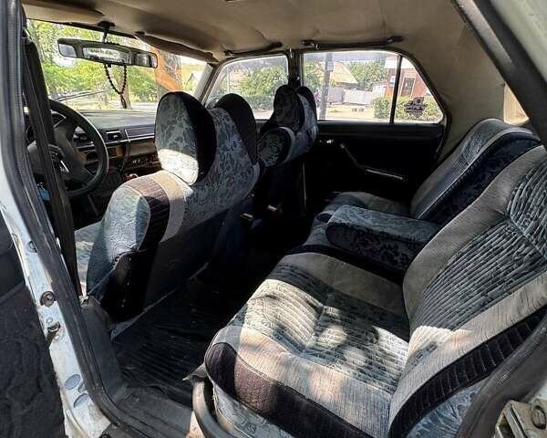 Белый ГАЗ 24-10 Волга, объемом двигателя 2.45 л и пробегом 100 тыс. км за 1100 $, фото 8 на Automoto.ua