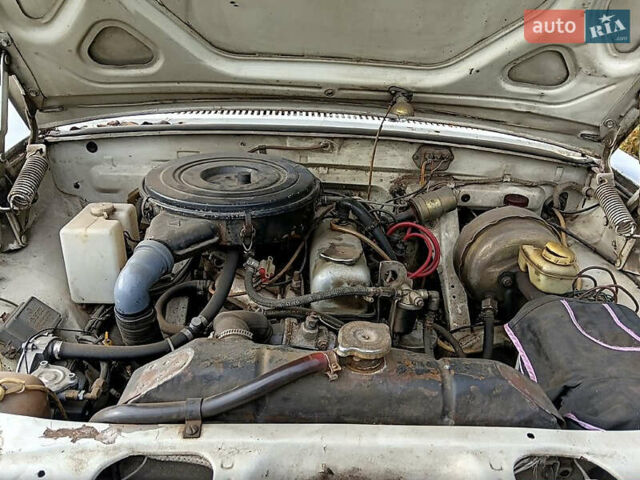 Белый ГАЗ 24-10 Волга, объемом двигателя 2.45 л и пробегом 100 тыс. км за 950 $, фото 6 на Automoto.ua