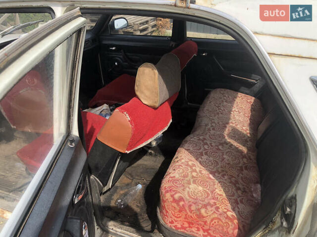 Белый ГАЗ 24-10 Волга, объемом двигателя 2.4 л и пробегом 111 тыс. км за 384 $, фото 10 на Automoto.ua