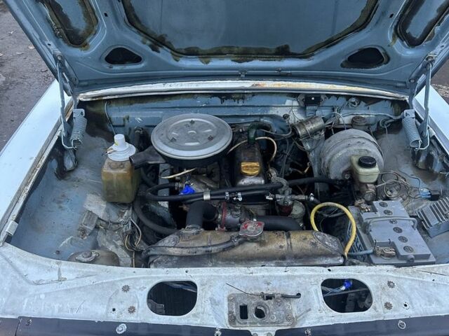 Белый ГАЗ 24-10 Волга, объемом двигателя 2.4 л и пробегом 999 тыс. км за 850 $, фото 3 на Automoto.ua