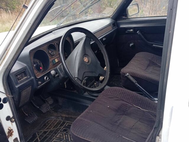 Белый ГАЗ 24-10 Волга, объемом двигателя 0 л и пробегом 1000 тыс. км за 600 $, фото 6 на Automoto.ua