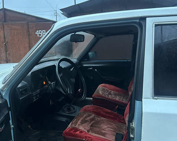 Белый ГАЗ 24-10 Волга, объемом двигателя 2.4 л и пробегом 999 тыс. км за 850 $, фото 4 на Automoto.ua