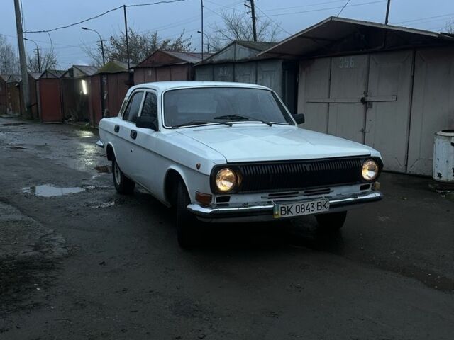 Белый ГАЗ 24-10 Волга, объемом двигателя 2.4 л и пробегом 999 тыс. км за 850 $, фото 1 на Automoto.ua