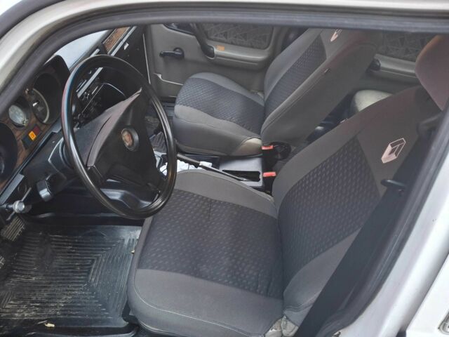 Белый ГАЗ 24-10 Волга, объемом двигателя 2.4 л и пробегом 50 тыс. км за 1000 $, фото 5 на Automoto.ua