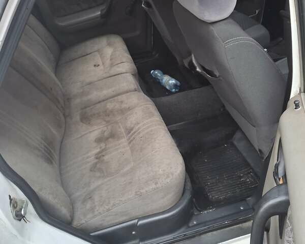 Белый ГАЗ 24-10 Волга, объемом двигателя 2.4 л и пробегом 50 тыс. км за 1000 $, фото 2 на Automoto.ua