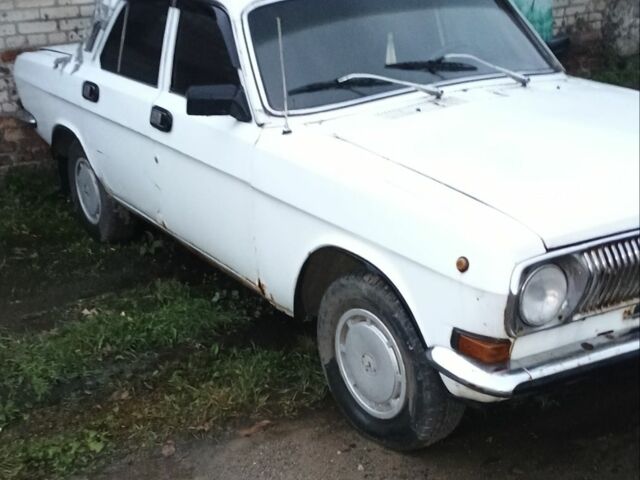 Белый ГАЗ 24-10 Волга, объемом двигателя 2.4 л и пробегом 200 тыс. км за 380 $, фото 1 на Automoto.ua