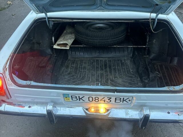 Белый ГАЗ 24-10 Волга, объемом двигателя 2.4 л и пробегом 999 тыс. км за 850 $, фото 6 на Automoto.ua