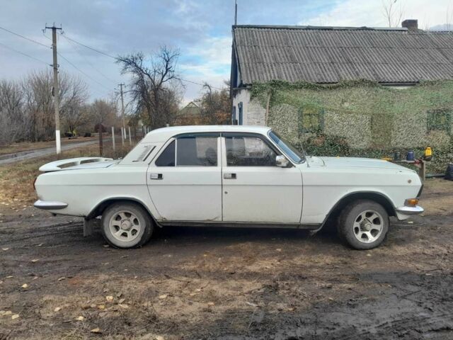 Белый ГАЗ 24-10 Волга, объемом двигателя 2.4 л и пробегом 150 тыс. км за 950 $, фото 2 на Automoto.ua