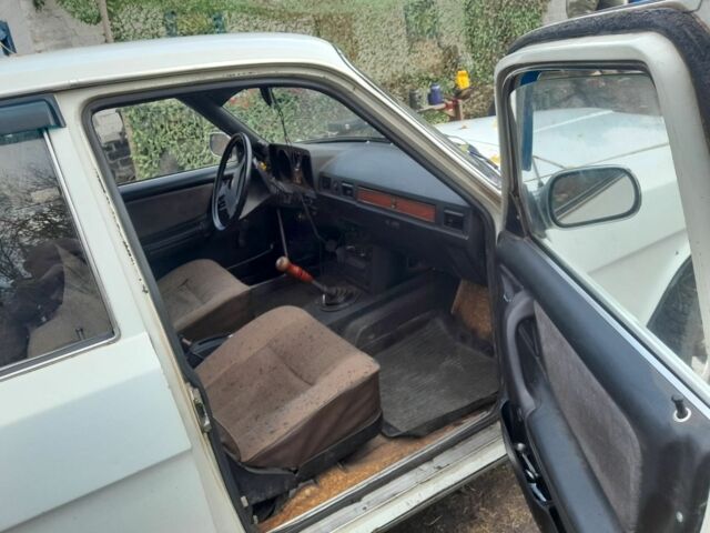 Белый ГАЗ 24-10 Волга, объемом двигателя 2.4 л и пробегом 150 тыс. км за 950 $, фото 12 на Automoto.ua