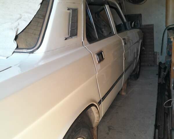 Білий ГАЗ 24-10 Волга, об'ємом двигуна 2.45 л та пробігом 123 тис. км за 1185 $, фото 9 на Automoto.ua