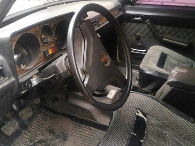 Белый ГАЗ 24-10 Волга, объемом двигателя 2 л и пробегом 10 тыс. км за 521 $, фото 2 на Automoto.ua