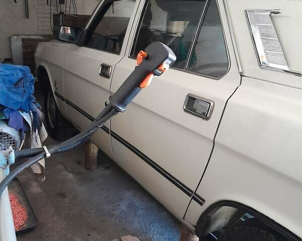 Білий ГАЗ 24-10 Волга, об'ємом двигуна 2.45 л та пробігом 123 тис. км за 1185 $, фото 10 на Automoto.ua