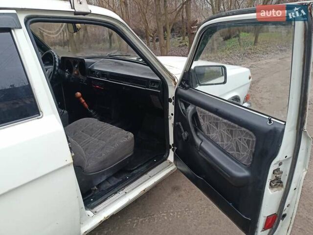 Белый ГАЗ 24-10 Волга, объемом двигателя 2.45 л и пробегом 450 тыс. км за 1200 $, фото 13 на Automoto.ua