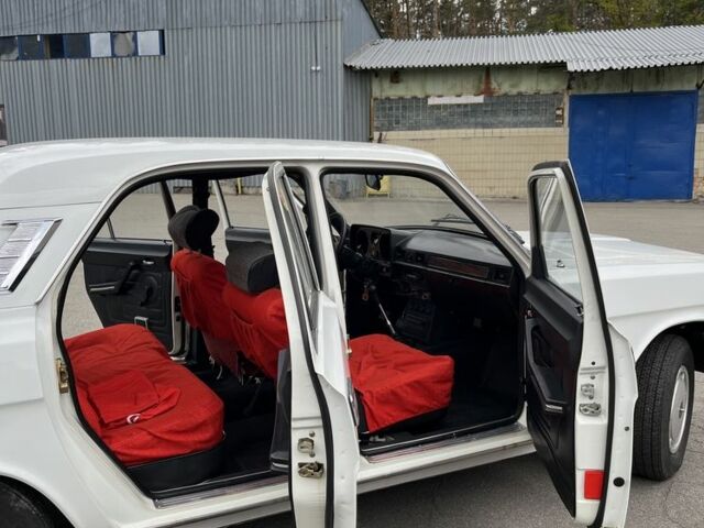 Белый ГАЗ 24-10 Волга, объемом двигателя 2.4 л и пробегом 15 тыс. км за 6000 $, фото 16 на Automoto.ua