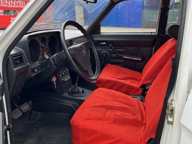 Белый ГАЗ 24-10 Волга, объемом двигателя 2.4 л и пробегом 15 тыс. км за 6000 $, фото 13 на Automoto.ua