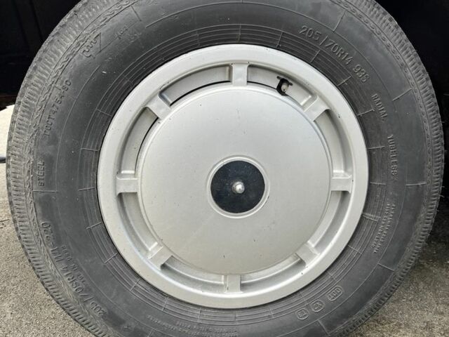 Белый ГАЗ 24-10 Волга, объемом двигателя 2.4 л и пробегом 15 тыс. км за 6000 $, фото 10 на Automoto.ua