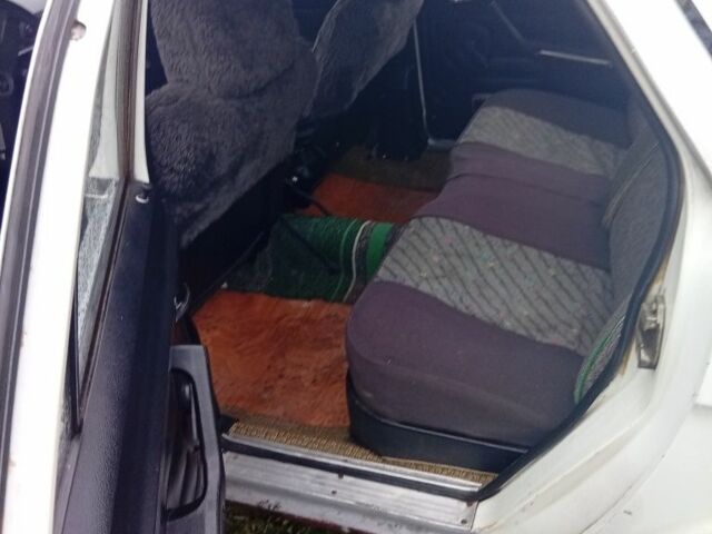 Белый ГАЗ 24-10 Волга, объемом двигателя 0 л и пробегом 30 тыс. км за 750 $, фото 5 на Automoto.ua