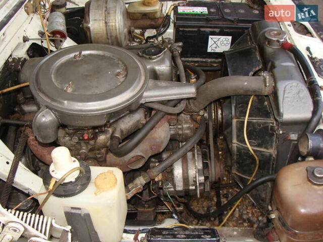 Белый ГАЗ 24-10 Волга, объемом двигателя 2.4 л и пробегом 135 тыс. км за 1500 $, фото 5 на Automoto.ua