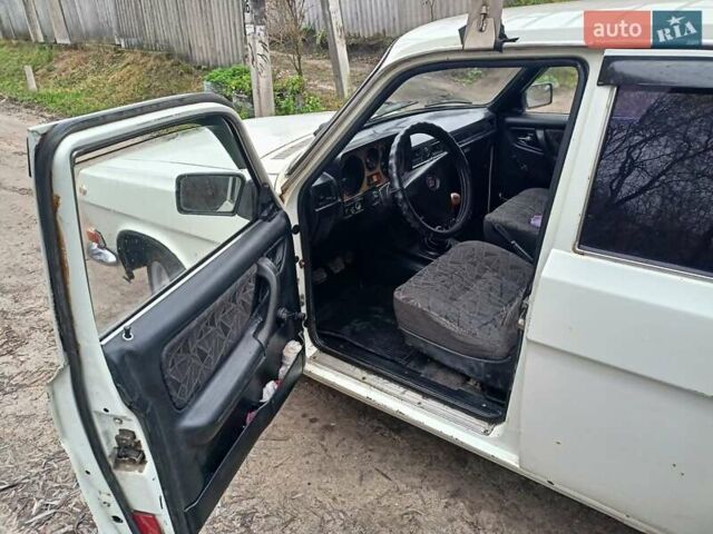 Белый ГАЗ 24-10 Волга, объемом двигателя 2.45 л и пробегом 450 тыс. км за 1200 $, фото 9 на Automoto.ua