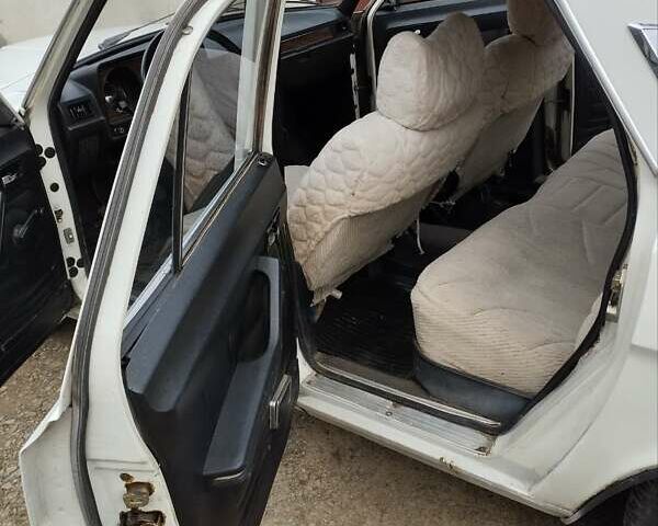 Белый ГАЗ 24-10 Волга, объемом двигателя 2.4 л и пробегом 117 тыс. км за 850 $, фото 9 на Automoto.ua