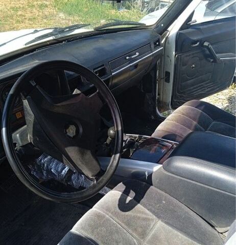 Белый ГАЗ 24-10 Волга, объемом двигателя 0 л и пробегом 3 тыс. км за 300 $, фото 6 на Automoto.ua