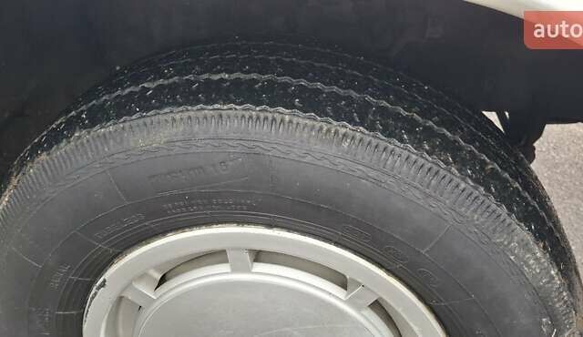 Білий ГАЗ 24-10 Волга, об'ємом двигуна 2.45 л та пробігом 30 тис. км за 2500 $, фото 13 на Automoto.ua