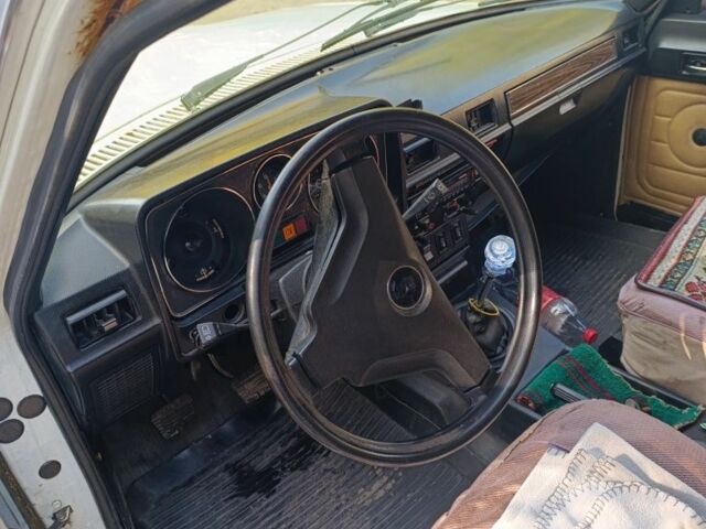 Белый ГАЗ 24-10 Волга, объемом двигателя 2.5 л и пробегом 88 тыс. км за 644 $, фото 4 на Automoto.ua