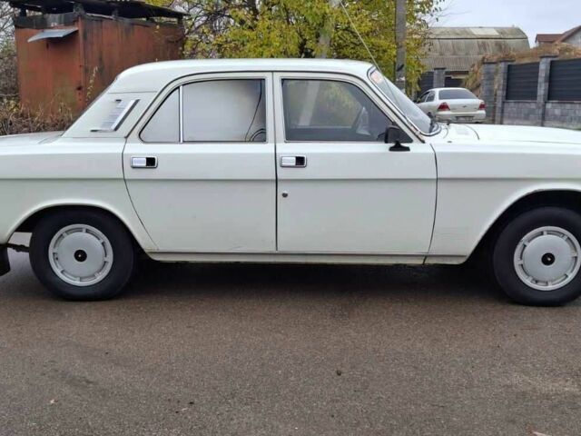 Белый ГАЗ 24-10 Волга, объемом двигателя 2.45 л и пробегом 30 тыс. км за 2500 $, фото 5 на Automoto.ua