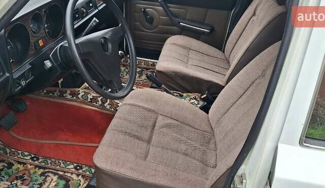 Белый ГАЗ 24-10 Волга, объемом двигателя 2.45 л и пробегом 30 тыс. км за 2500 $, фото 16 на Automoto.ua