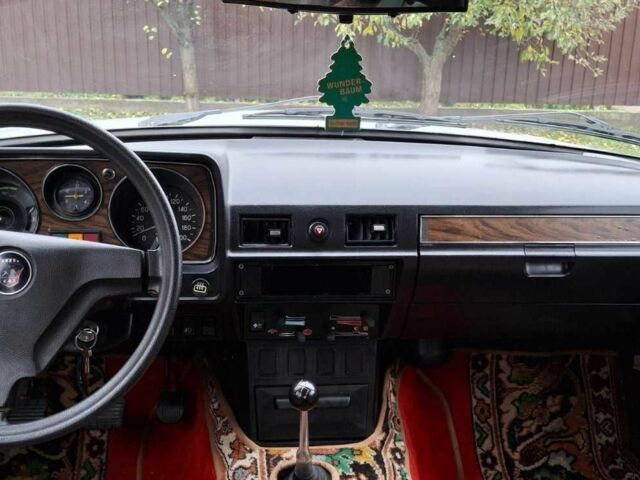 Белый ГАЗ 24-10 Волга, объемом двигателя 2.45 л и пробегом 30 тыс. км за 2500 $, фото 10 на Automoto.ua