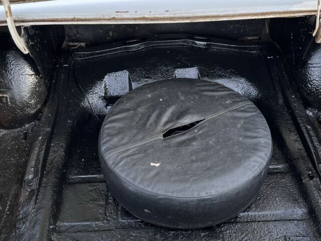 Белый ГАЗ 24-10 Волга, объемом двигателя 2.5 л и пробегом 30 тыс. км за 477 $, фото 5 на Automoto.ua