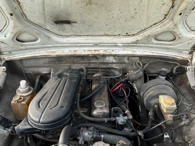 Белый ГАЗ 24-10 Волга, объемом двигателя 2.5 л и пробегом 30 тыс. км за 477 $, фото 6 на Automoto.ua