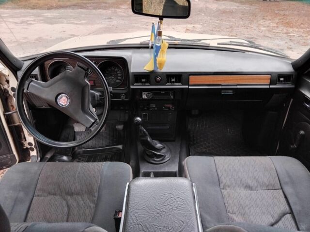 Бежевый ГАЗ 24-10 Волга, объемом двигателя 0 л и пробегом 3 тыс. км за 1078 $, фото 7 на Automoto.ua