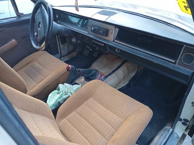 ГАЗ 24-10 Волга 1985 у Кропивницькому (Кіровограді) на Automoto.ua Бежевий ГАЗ 24-10 Волга, об'ємом двигуна 2.4 л та пробігом 70 тис. км за 550 $, фото 8 на Automoto.ua