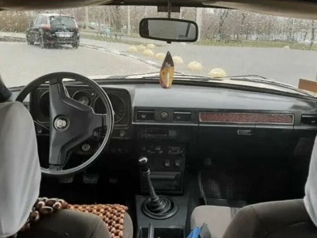 Бежевый ГАЗ 24-10 Волга, объемом двигателя 2.5 л и пробегом 3 тыс. км за 740 $, фото 5 на Automoto.ua