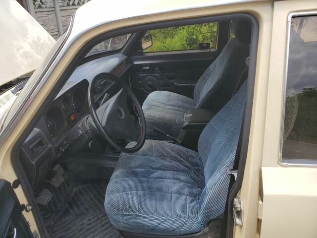 Бежевий ГАЗ 24-10 Волга, об'ємом двигуна 2.4 л та пробігом 67 тис. км за 1100 $, фото 10 на Automoto.ua