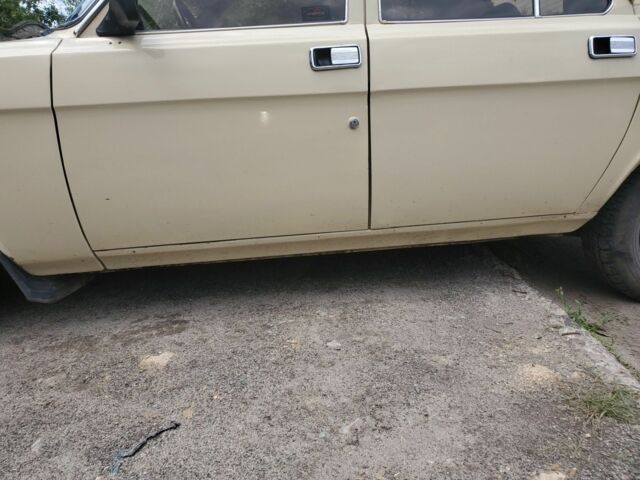 Бежевий ГАЗ 24-10 Волга, об'ємом двигуна 2.4 л та пробігом 67 тис. км за 1100 $, фото 12 на Automoto.ua