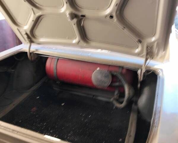 Бежевый ГАЗ 24-10 Волга, объемом двигателя 2.4 л и пробегом 125 тыс. км за 1000 $, фото 1 на Automoto.ua